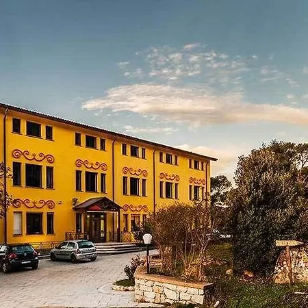 Limbara Hotel 3*