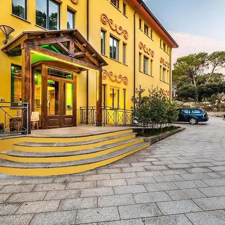 Limbara Hotel 3*